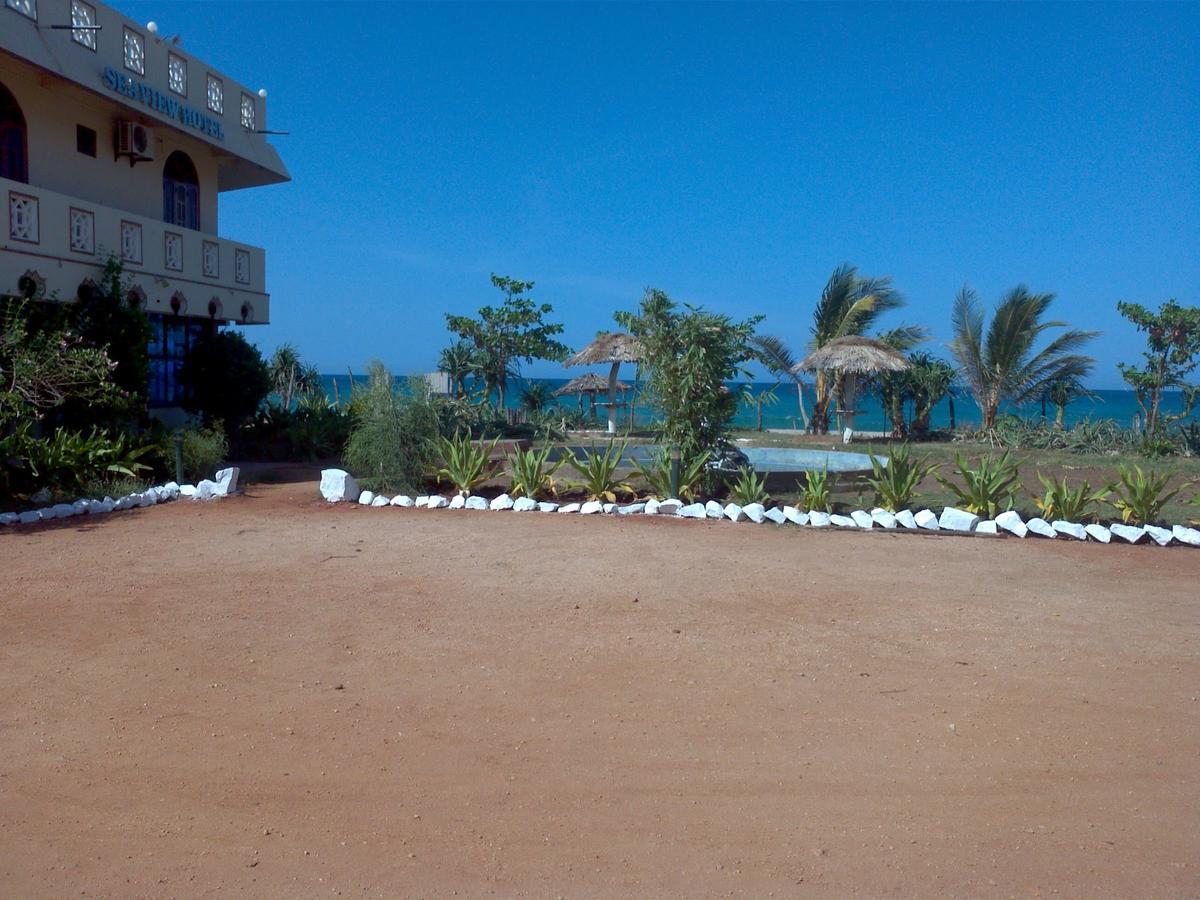 Sea View Beach Hotel Nilaveli Buitenkant foto