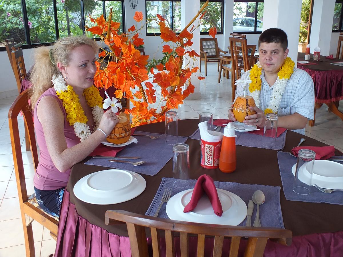 Sea View Beach Hotel Nilaveli Buitenkant foto