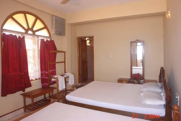 Sea View Beach Hotel Nilaveli Buitenkant foto